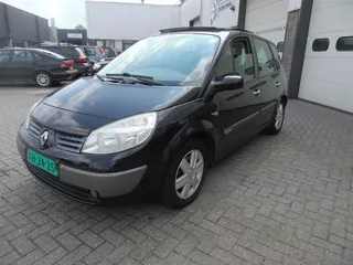 Renault Sc&eacute;nic