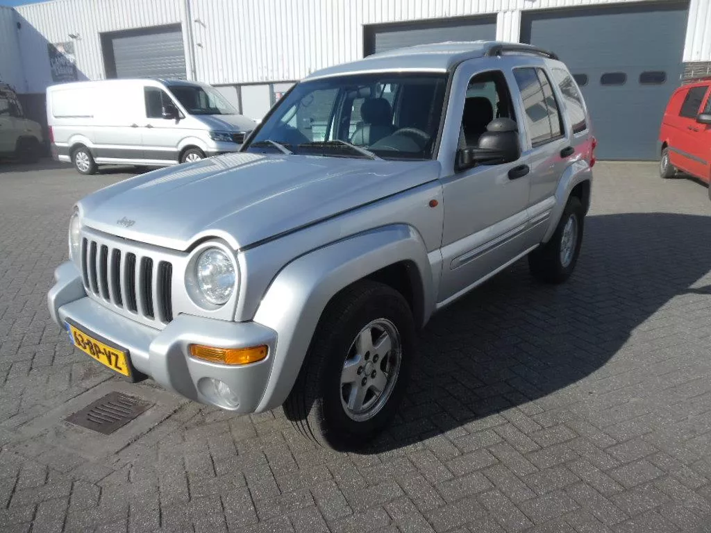 Jeep Cherokee 2.8 CRD Sport Plus HR GRIJS KENTEKEN