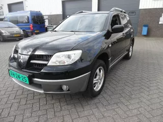 Mitsubishi Outlander Sport 2.0 Invite+